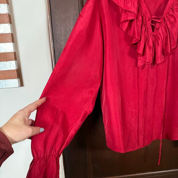 90s Vintage NEW YORK STUDIO | Deep Red Silk Ruffle neck Poet's Blouse | Medium - Picture 3 of 5